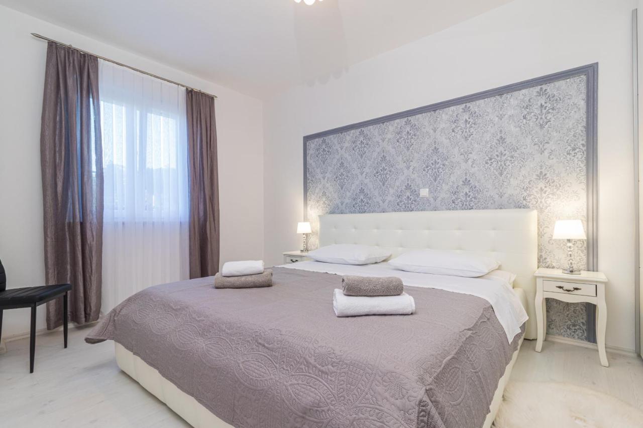 Three Waves Apartment New Pula Extérieur photo