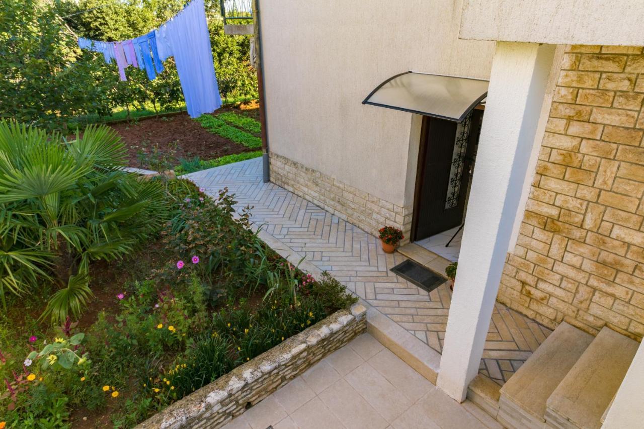 Three Waves Apartment New Pula Extérieur photo